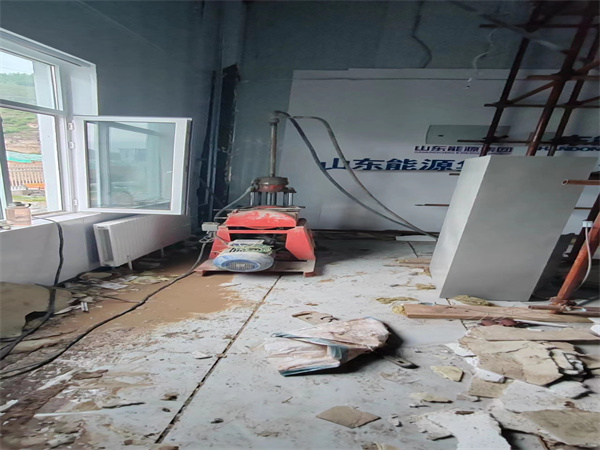 杭锦后地基基础下沉墙体裂缝加固注浆顶升施工